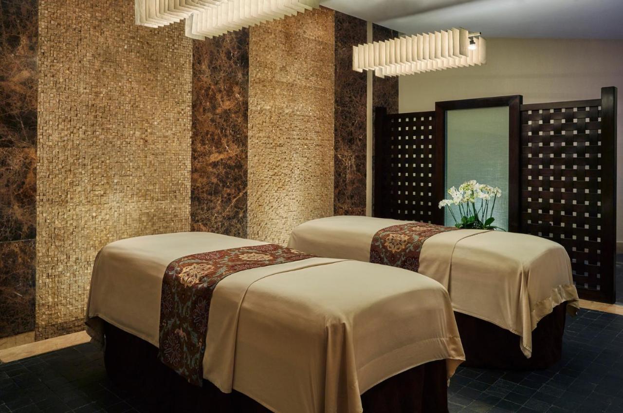 Four Seasons Hotel Ad Dawhah Esterno foto The Spa at The Westin