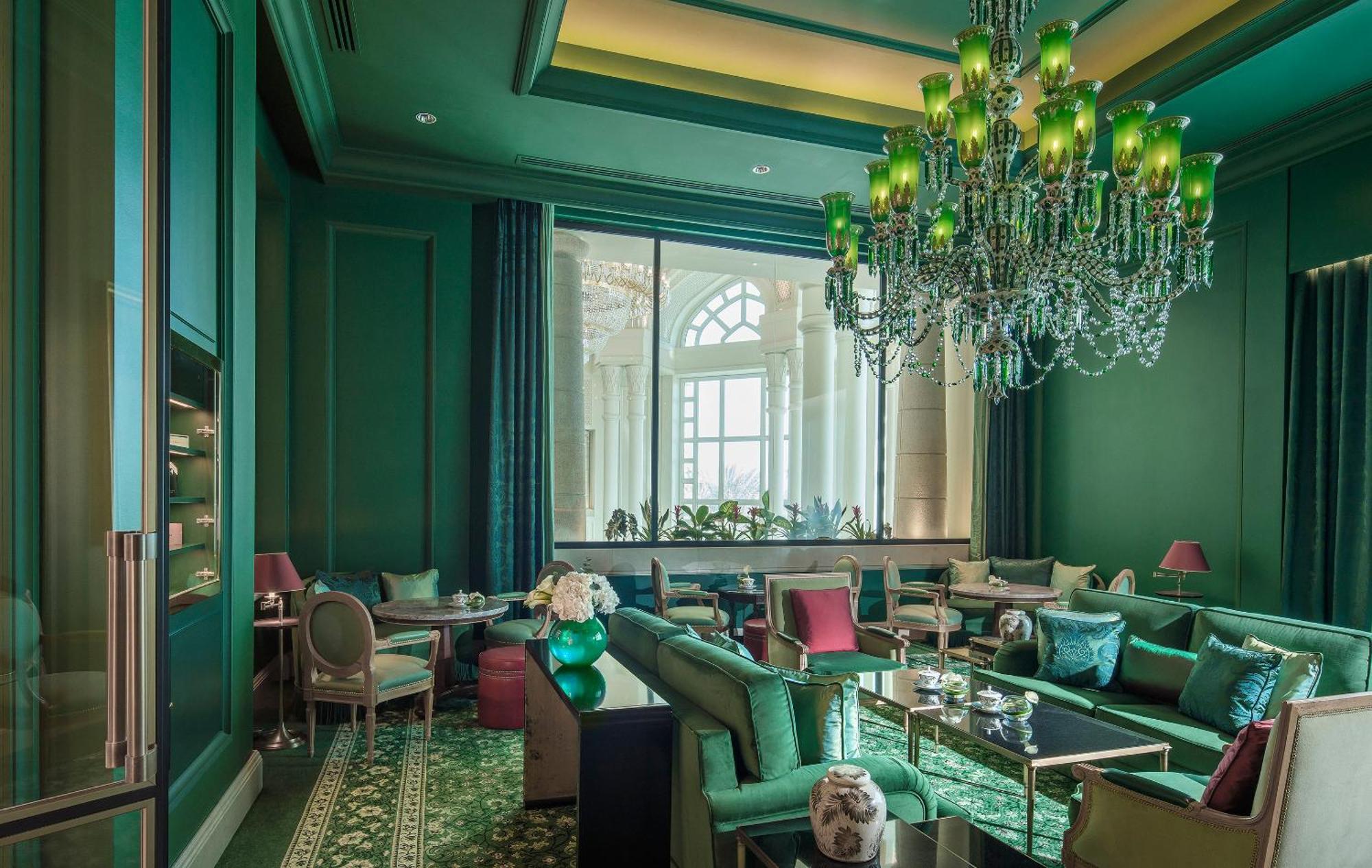 Four Seasons Hotel Ad Dawhah Esterno foto The Drawing Room at The Imperial