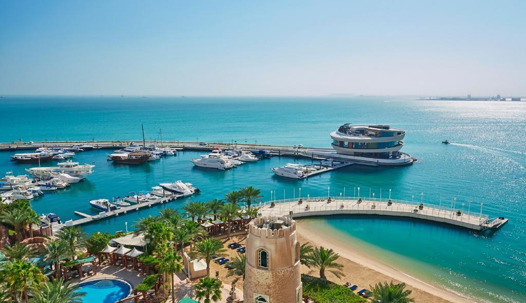Four Seasons Hotel Ad Dawhah Esterno foto The Marina