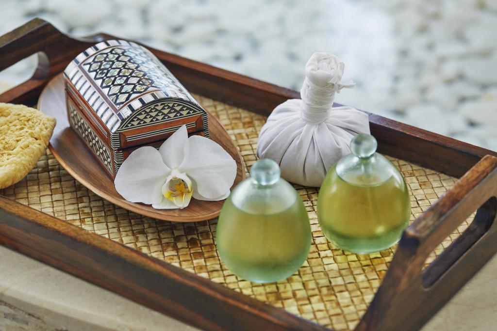 Four Seasons Hotel Ad Dawhah Esterno foto Thai spa