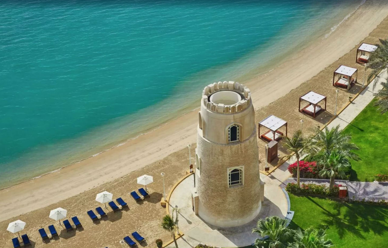 Four Seasons Hotel Ad Dawhah Esterno foto The beach at the Jumeirah Beach Hotel